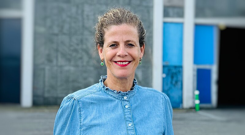 Pressesprecherin Alexandra Adler Alexandra Adler vor der Großmarkthalle